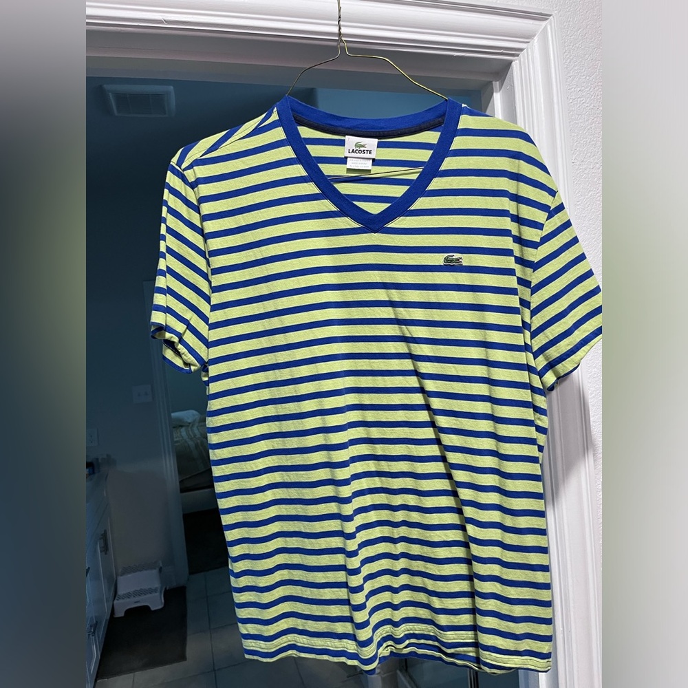 VNeck